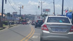 Autobuses tardan hasta dos horas