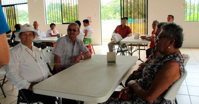 adultos-mayores-pocosol